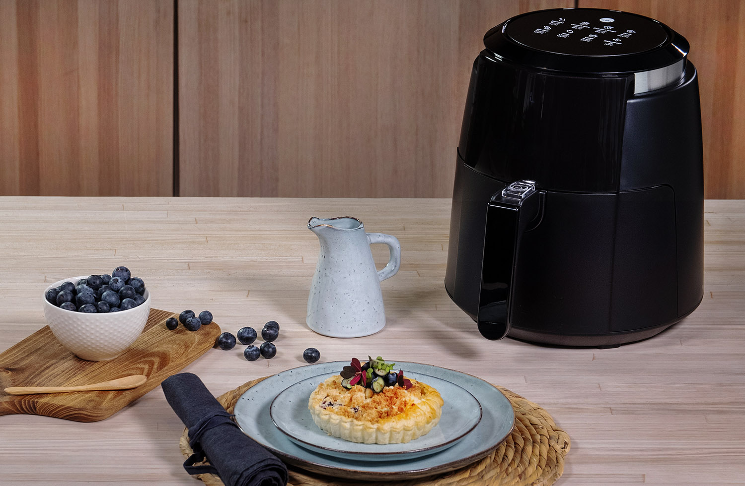 AirFryer-Crispier_AF1B-350_Blueberry-Pie.jpg